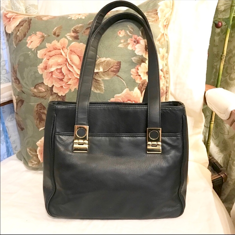 Vintage Black Double Strap w/gold hardware